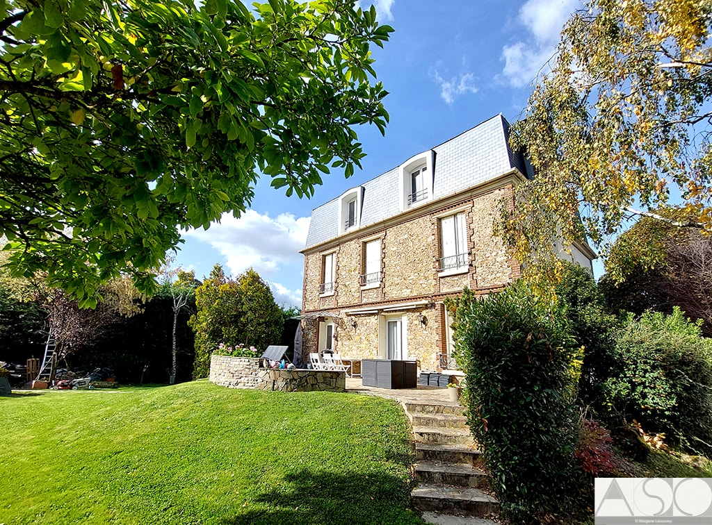 Surélévation mansart d'une maison individuelle