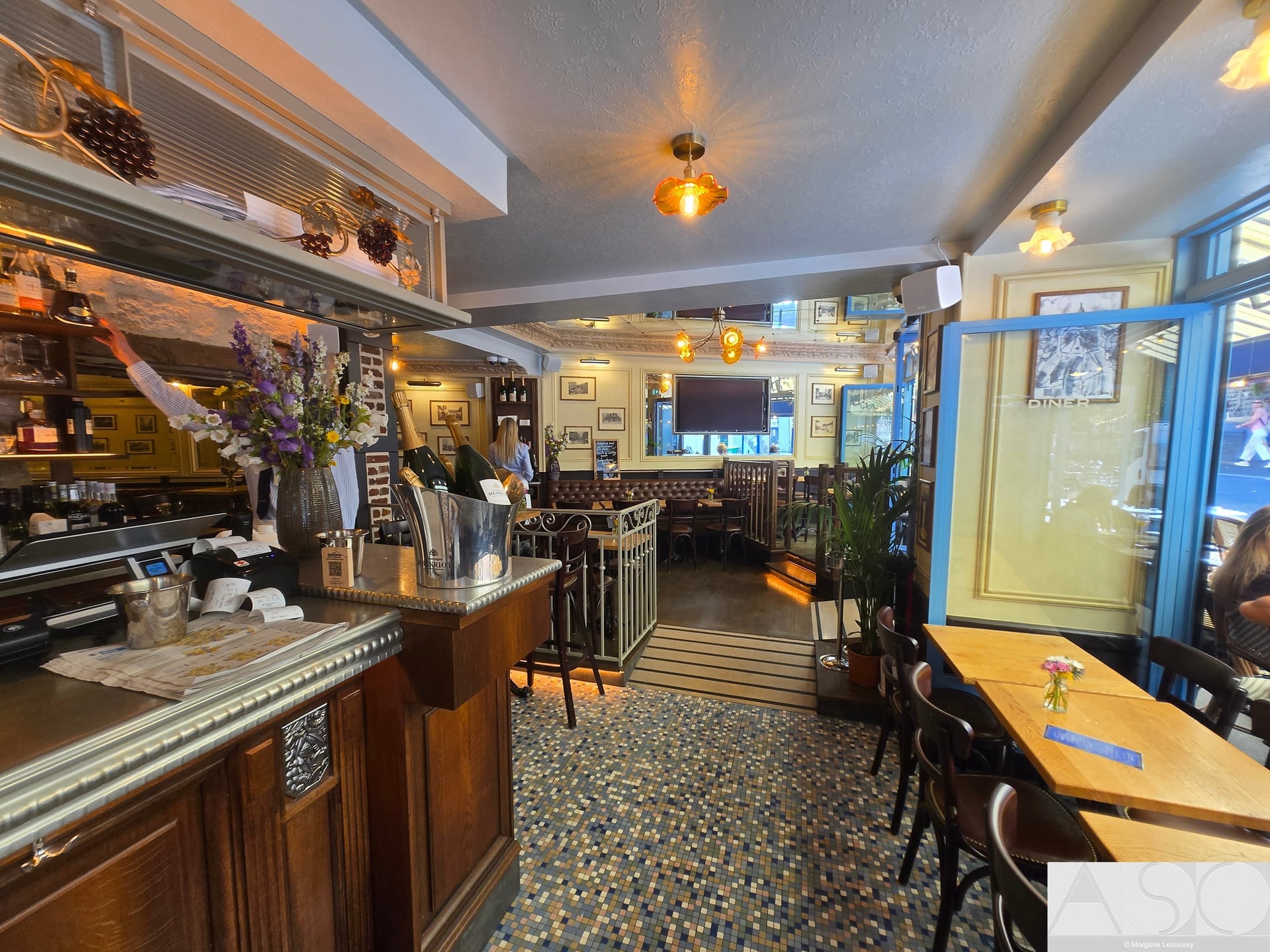 Après travaux — Rénovation d'une Brasserie Parisienne (Vue 3)